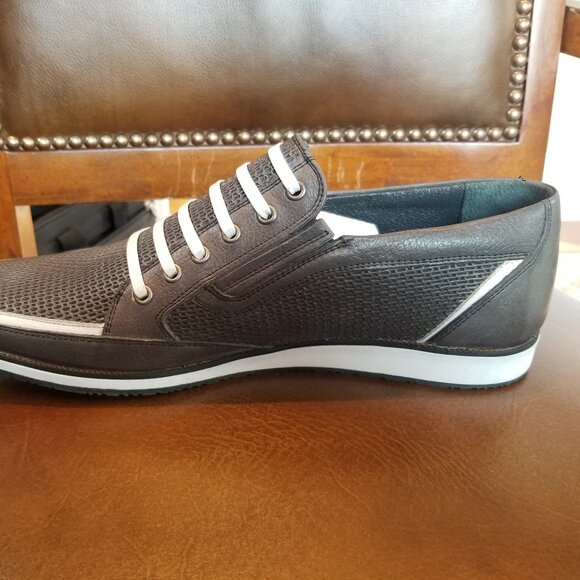 Men's New leather slip ons. - Picture 6 of 8